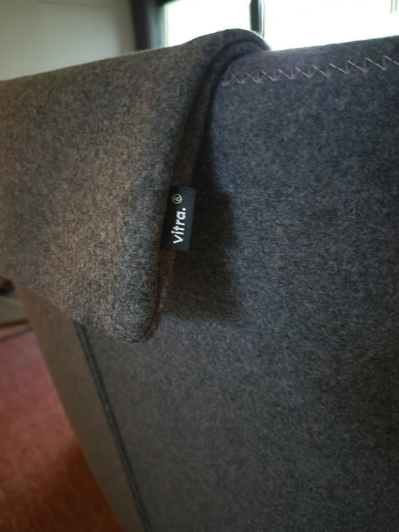 Image 1 of 2x Vitra Sessel - 1x Repos & 1x Repos Grande & 2 Ottemans