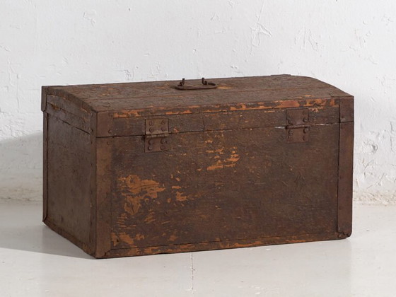 Coffre ancien avec structure métallique (c.1920) #3 – Commodes, Metal, Rustic (photo 31 of 34)