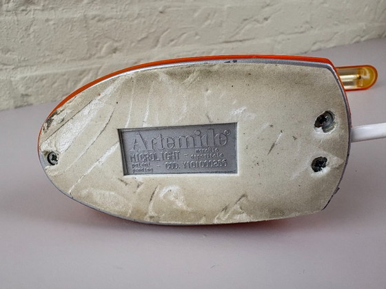 Image 1 of Lampe de table vintage Artemide Microlight Design – Ernesto Gismondi (années 90)