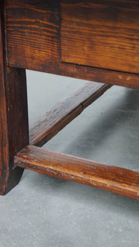 Image 1 of Quadratischer antiker südeuropäischer Couchtisch aus dem frühen 19.