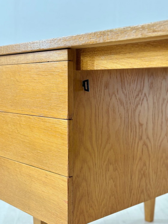 Image 1 of Magnifique classique vintage : Bureau Ikea autoportant en chêne, années 1960