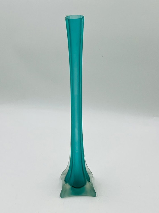 Image 1 of Murano-style turquoise glass bud vase in the shape of the Eiffel Tower