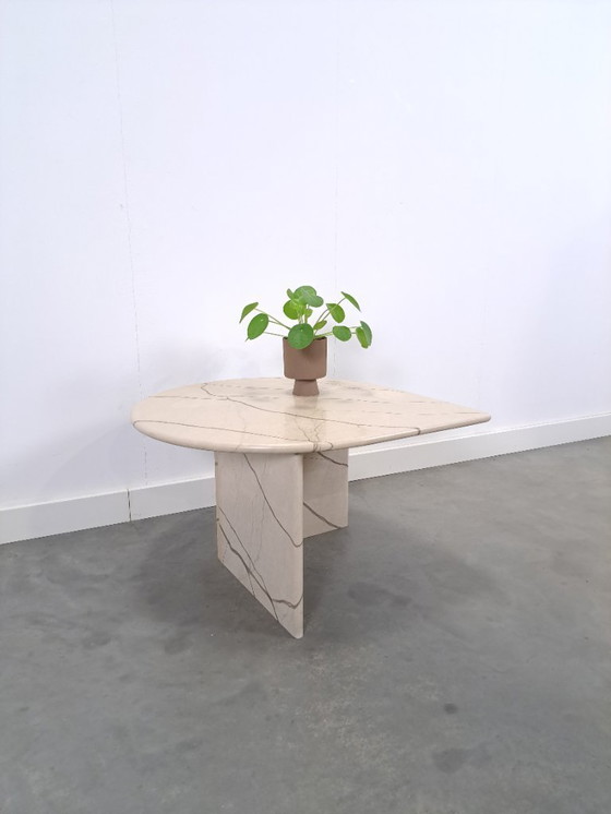 Image 1 of Marble teardrop-shaped table