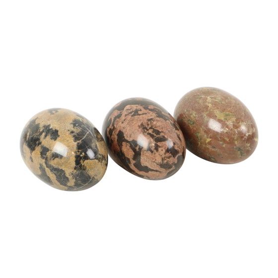 Image 1 of 3 uova grandi in marmo massiccio