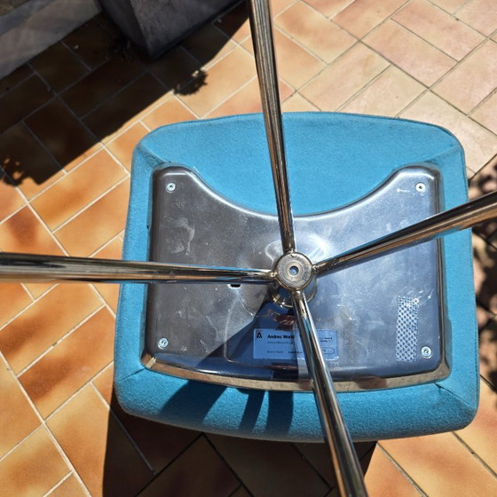 Juego de 4 taburetes giratorios de bar LINEAL COMFORT. Andreu world – Sillas giratorias, Chrome, Cotton (photo 6 of 7)