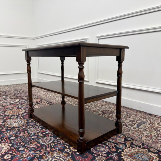 Table d'appoint anglaise classique avec plateau en cuir marron – Tables d'appoint, Bois (photo 4 of 9)