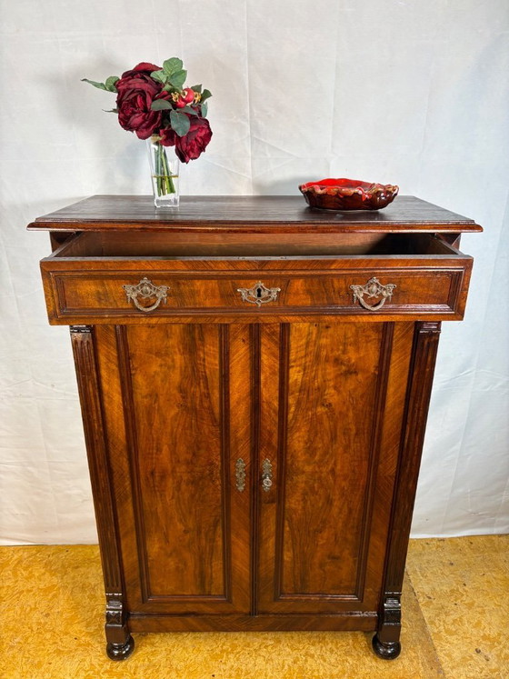Image 1 of Antique Gründerzeit Vertiko Cabinet in Walnut – Circa 1890–1900  A stunning antique Gründerzeit Vertiko cabinet dating from the 