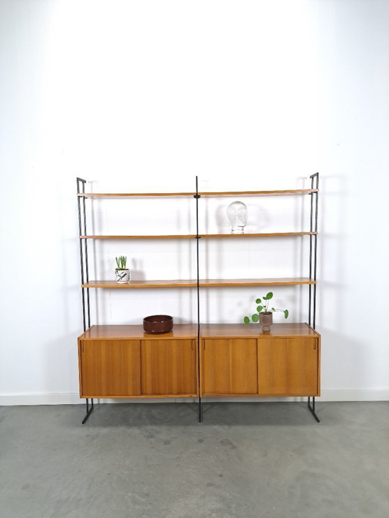 Image 1 of Parete componibile Omnia, Hilker, teak e acciaio nero con ripiani e contenitori