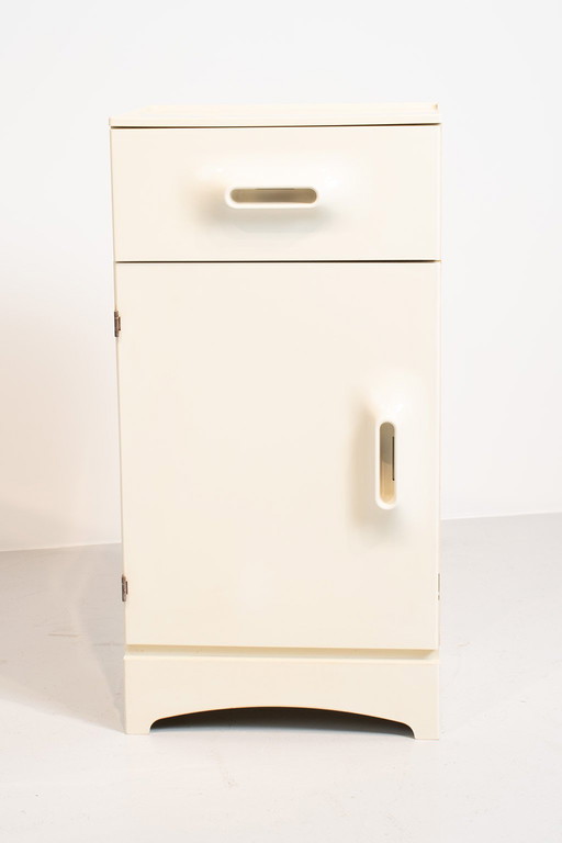 Marc Held kastje voor Prisunic