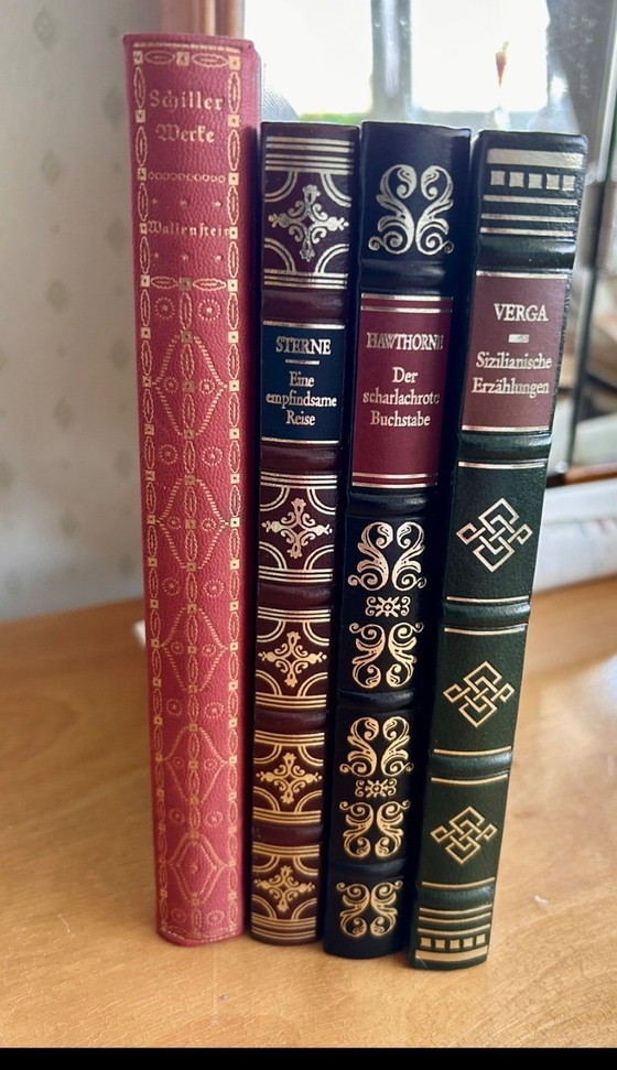Image 1 of Boekensteunen