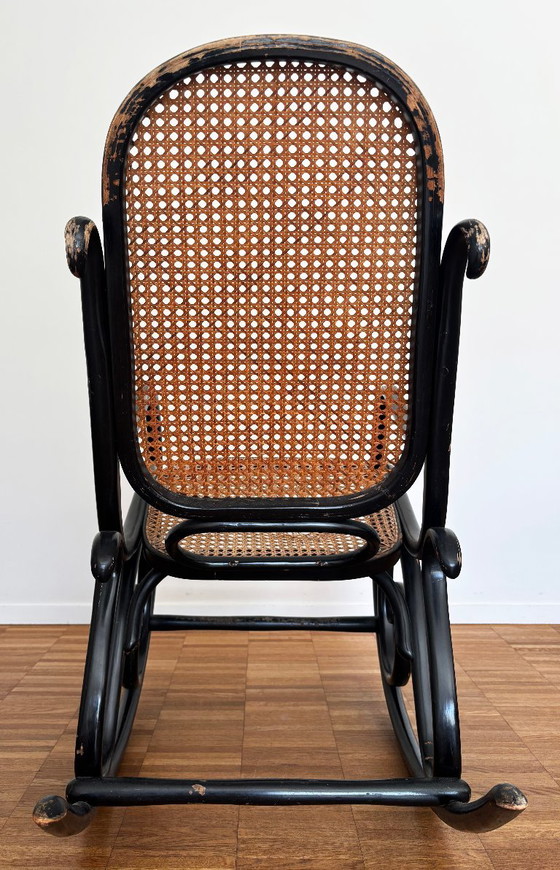 Vintage Schommelstoel Thonet Stijl, Zwart Gebogen Hout En Riet – Schommelstoelen, Wood (photo 4 of 8)