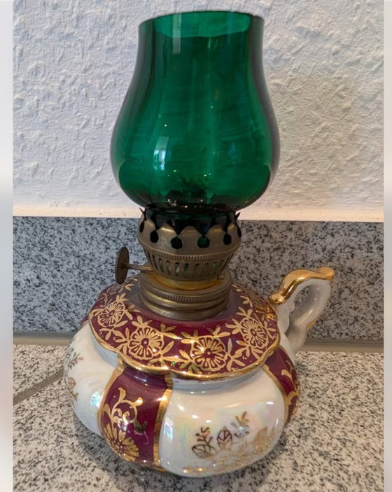 Image 1 of Antica lampada a olio in miniatura in porcellana della manifattura Oscar Schlegelmilch