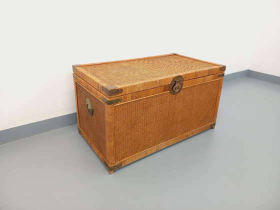 Image 1 of Baule vintage in legno, rattan, paglia e ottone