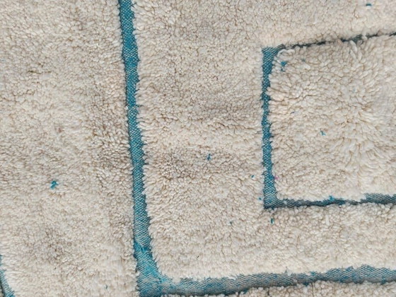 Alfombra bereber marroquí tejida a mano, azul y blanca, 2/3 m – Ahrend, Wool (photo 9 of 9)
