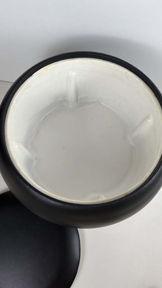 Image 1 of Vintage FM zwarte kruk met opbergruimte / naaipoef / bolpoef