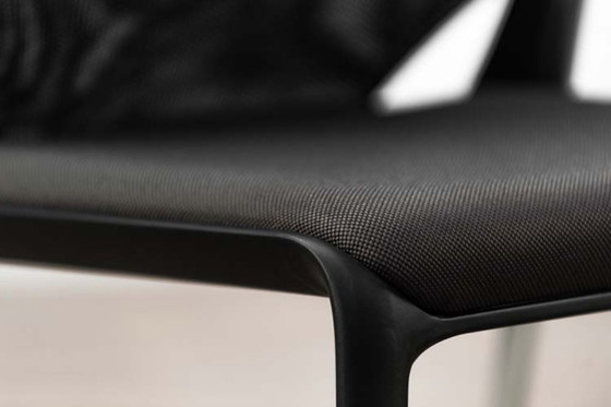 Image 1 of Vitra Medaslim Vergaderstoel