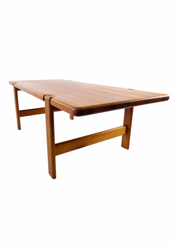 Image 1 of Table basse vintage en teck massif Niels Bach
