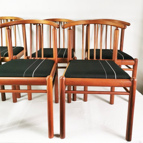 Set of 6 teak chairs, Mid-Century, Denmark, 1970s. – Dining chairs, Textile, Wood (photo 3 of 18)