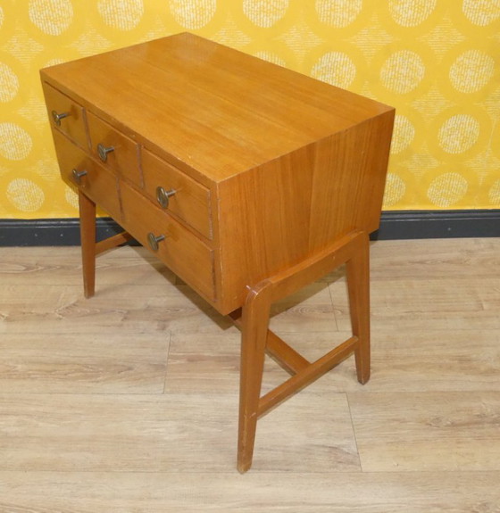 Image 1 of Cassettiera per cucito anni '60 mobili da corridoio metà secolo anni '60 mobile retro vintage cassettiera per cucito