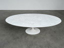 Originele ovale Knoll Tulip eettafel (grootste model: 244cm) Carrara marmer