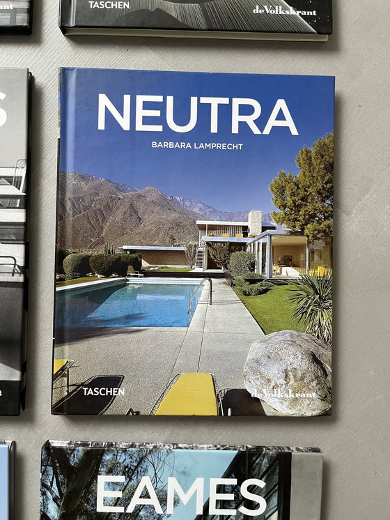 Image 1 of The Volkskrant world architects series Taschen