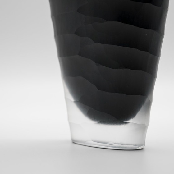 Image 1 of Vaso ovale in vetro nero Hutschenreuther EASY 20 cm, fatto a mano, modello postmoderno