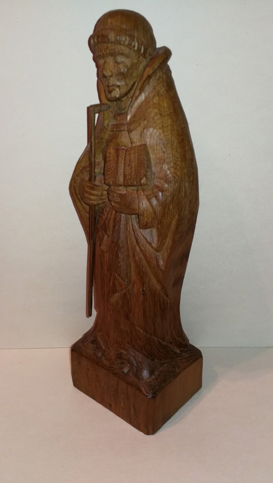 Image 1 of Statuetta antica vintage in legno massello intagliato dell'abate St Méen / anni '50