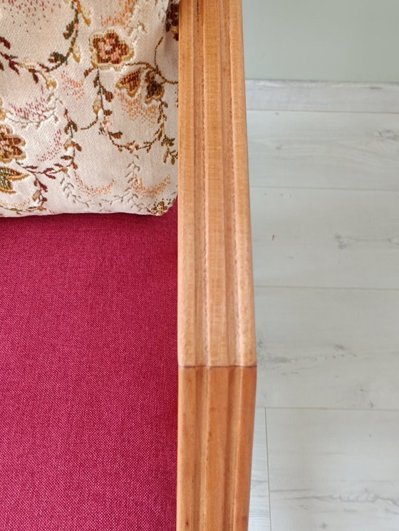 Image 1 of Fauteuil en bois massif et repose-pieds vintage