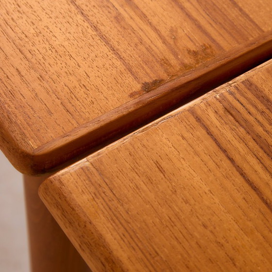 Image 1 of MK9798 Table de salle à manger en teck restaurée