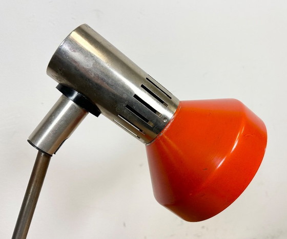 Image 1 of Lampada da tavolo arancione vintage della Germania dell'Est di AKA Leuchten, anni '70