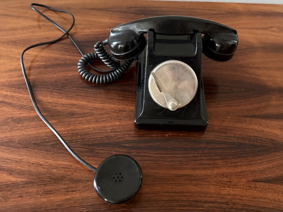 Image 1 of Teléfono PTT francés de 1961 – Diseño industrial de baquelita con timbre externo