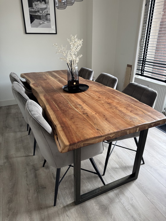 Image 1 of Mesa de tronco de árbol de madera maciza de acacia 240x90/95x77 cm