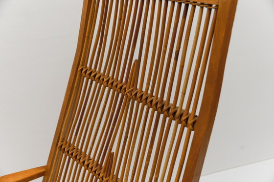 Image 1 of Sedia a dondolo in legno e rattan della Deutsche Werkstätten Hellerau, anni '60