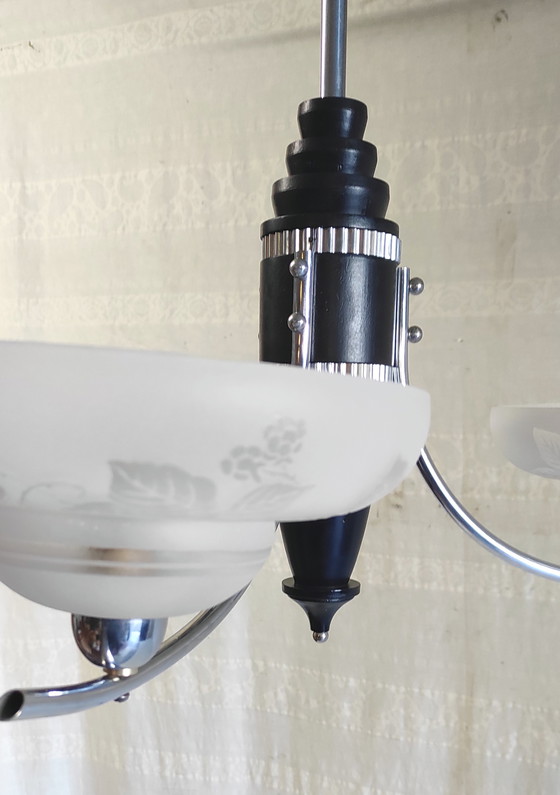 Image 1 of Lustre 3 feux Art-Déco en métal, bois et verre - mid.XXeme