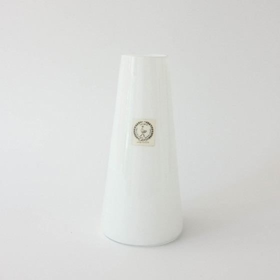 Vintage IVIMA White Opaline Glass Set from 1940s Marinha Grande, Decorative Objects (photo 9 of 18)