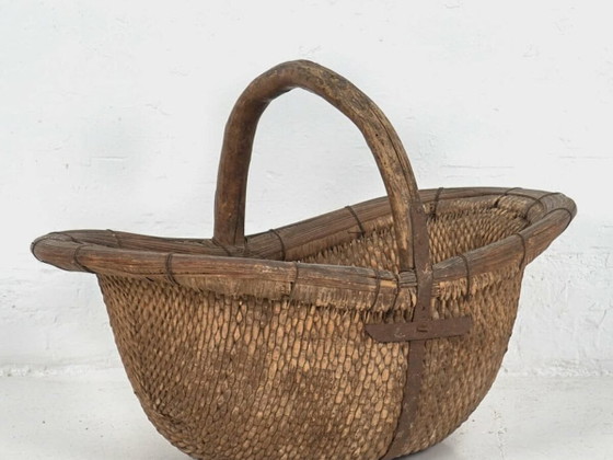 Antiker Weidenkorb mit Massivholzgriff (ca. 1900) #4 – Dekorative Objekte, Wood (photo 2 of 9)