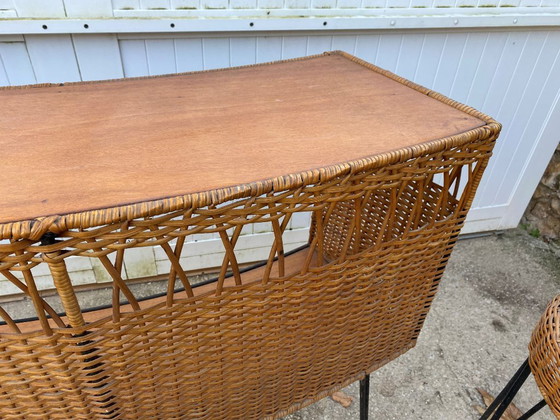 Image 1 of Bancone da bar vintage anni '50 con due sgabelli in rattan e metallo