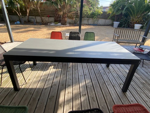Mesa de exterior de aluminio y cristal esmerilado. – tuintafels, Glass, Aluminium (photo 2 of 7)