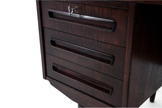 Image 1 of Bureau en teck, design danois, années 1960.