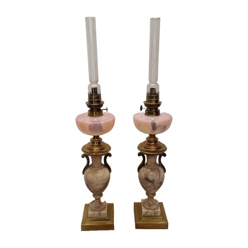 Lampes à huile françaises anciennes sur urne en marbre, 2e moitié du 19e siècle