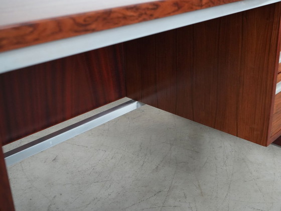 Image 1 of Bureau en palissandre, design danois, années 1970, production : Danemark