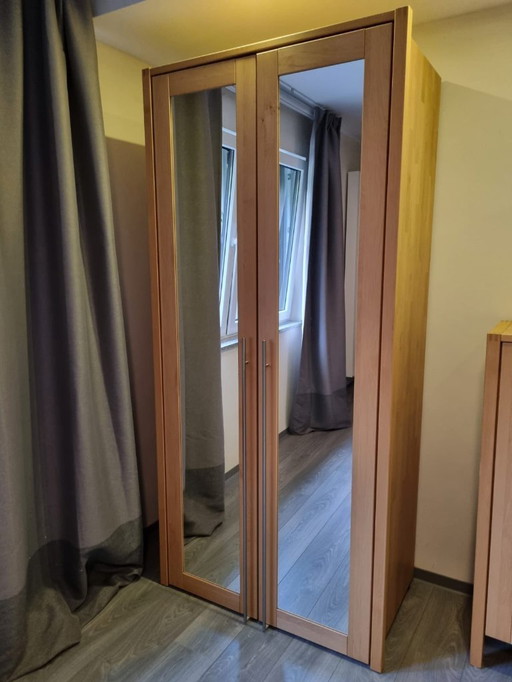 Hülsta now! n. 3 – 2 armadi + 2 cassettiere / credenze – ontano massello