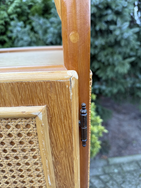 Image 1 of Houten rotan kast vintage boogdesign