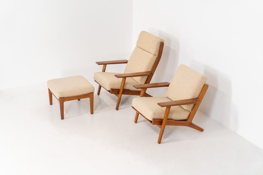 Early GE-290A lounge chair + ottoman in oak by Hans J. Wegner for Getama (Denmark, 1953).