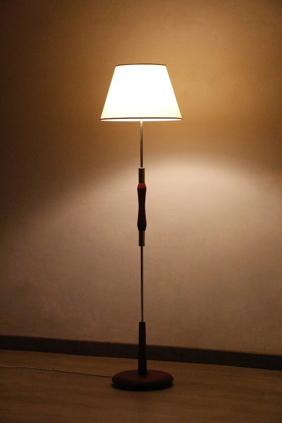 Image 1 of Vintage vloerlamp in Scandinavische stijl uit de jaren 60 | Bakeliet