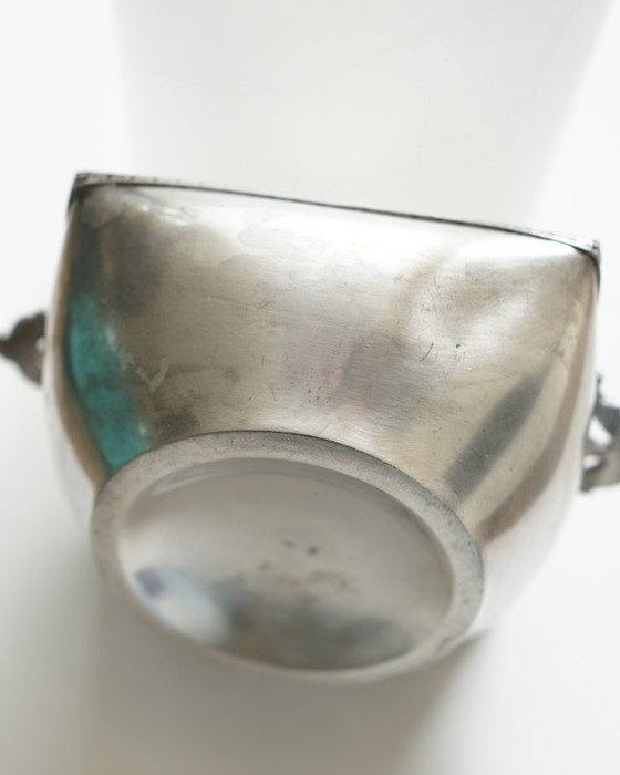 Image 1 of Vide-Poche / Cendrier Carré Vintage en Métal Argenté – Poinçons “8” et “KM” Style Art Déco 1930