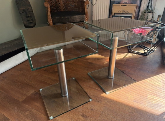 Dos mesitas auxiliares Helderr – Mesas auxiliares, Glass, Metal (photo 4 of 5)