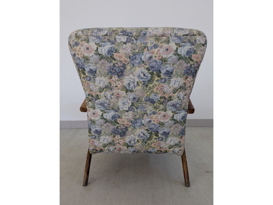 Image 1 of Fauteuil vintage rembourré recouvert de tissu fleuri