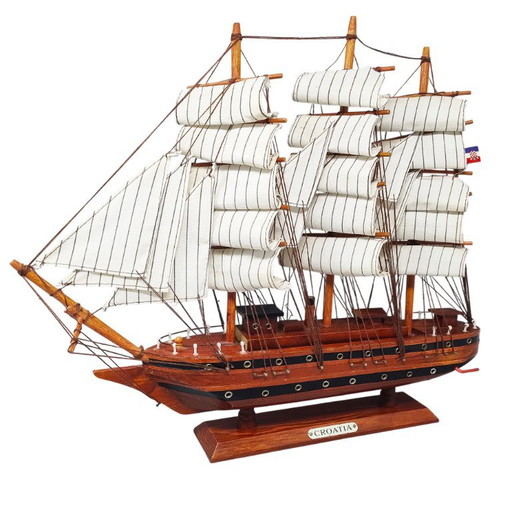 Asombroso barco modelo "Croatia" hecho a mano de los años 70. Fabricado en Inglaterra.