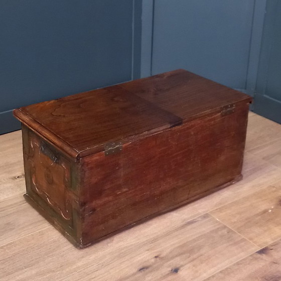 Image 1 of Oostenrijks Eikenhouten bruidskistje